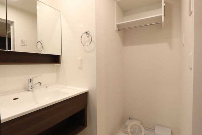 熊本市東区西原２丁目のアパートの独立洗面台