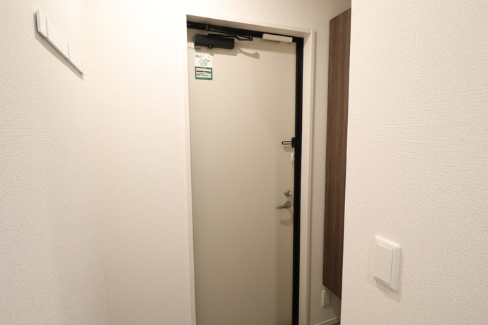 熊本市東区西原２丁目のアパートの玄関