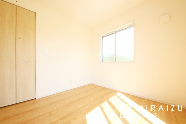 【内装】 | プライバシー性と開放感を高める住環境。陽当たりの良い開かれたロケーションを活かし、心地よい暮らしをプランニング