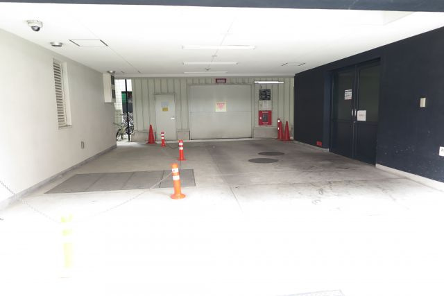 ルネ日本橋アネーロの駐車場