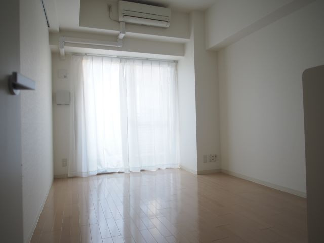 ルネ日本橋アネーロの洋室