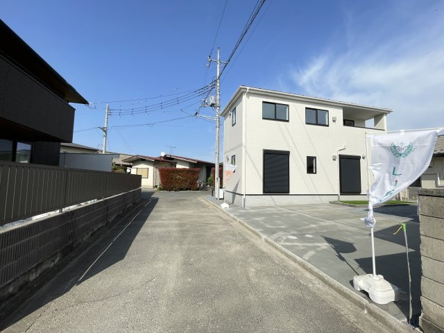 藤岡立石24－1期（全１棟）１号棟の前面道路含む現地写真