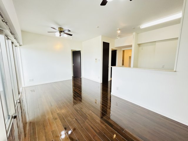 ミルコマンション真栄原スカイビューの居間・リビング