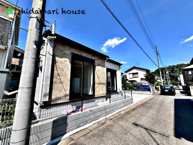 蓮田市江ヶ崎　新築戸建　ブルーミングガーデン01の前面道路含む現地写真