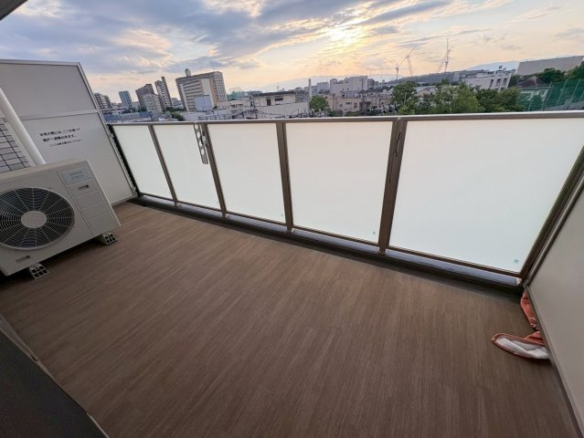 プレジオ三国ASIANのバルコニー