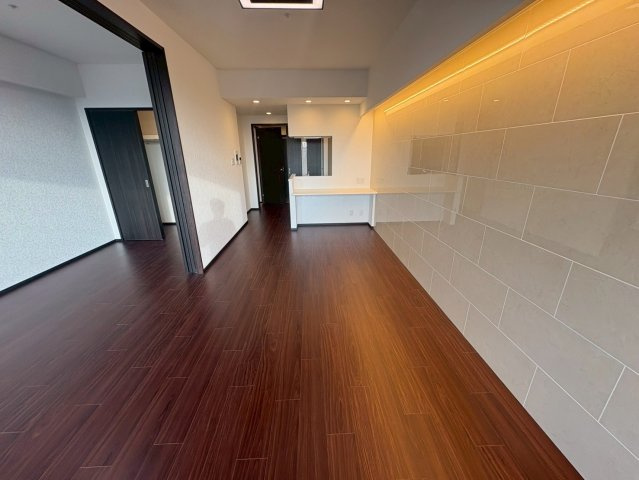 プレジオ三国ASIANの居間・リビング