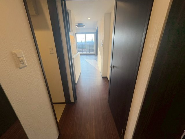 プレジオ三国ASIANの玄関