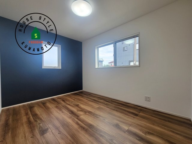 宇土市宮庄町第1-4棟（1号棟）の寝室|主寝室には収納力に優れたクローゼットがありますので、お部屋もすっきり片付きます。