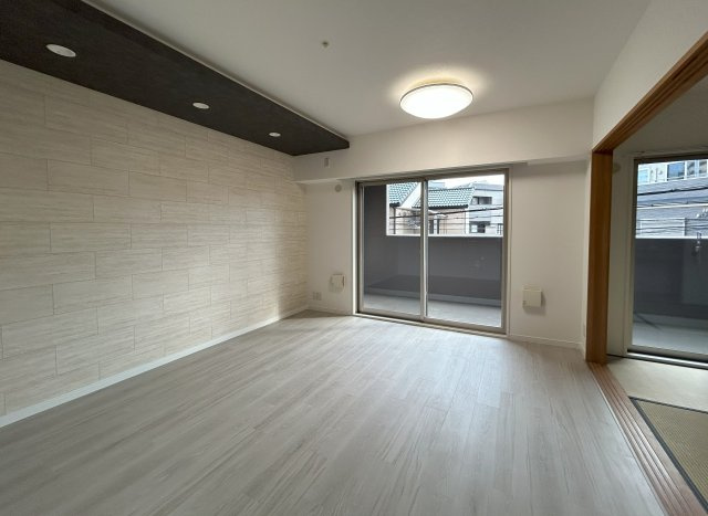 MPLAZA堺東フェニックスアベニューの居間・リビング|リビング