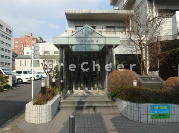 ドミシル池袋のエントランス
