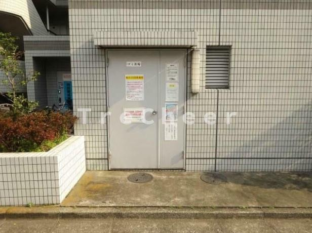 ドミシル池袋のエントランス