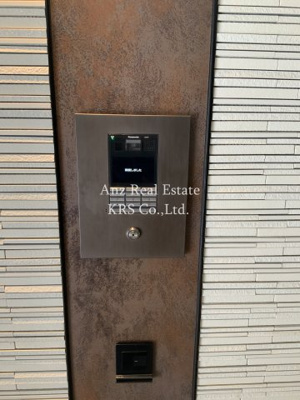 【セキュリティ】 | アーバネックス本町 | 来訪者を画像で確認できるモニタ付きインターホンを装備