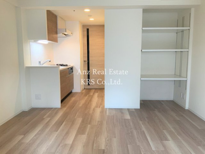 【居間・リビング】 | アーバネックス本町 | 明るいフローリングのお部屋♪