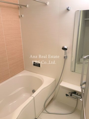 【浴室】 | アーバネックス本町 | 浴室乾燥機付きで雨の日も洗濯物を干せます♪ＴＶ付き！