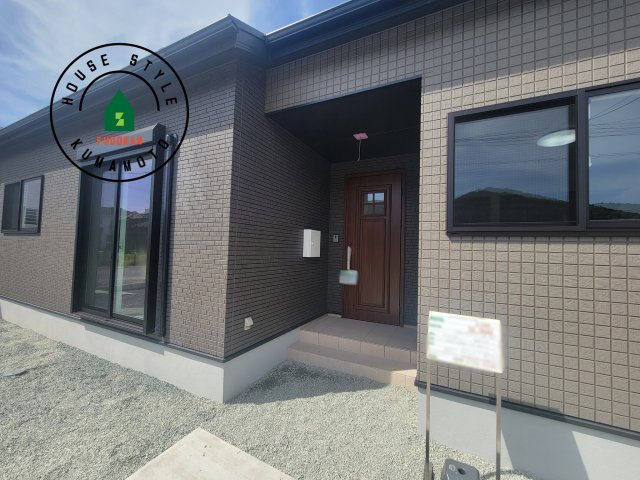 宇土市宮庄町第1-4棟（3号棟）の玄関|おでかけの時も帰った時も、「我が家」を最初に感じでもらえる素敵な空間に。