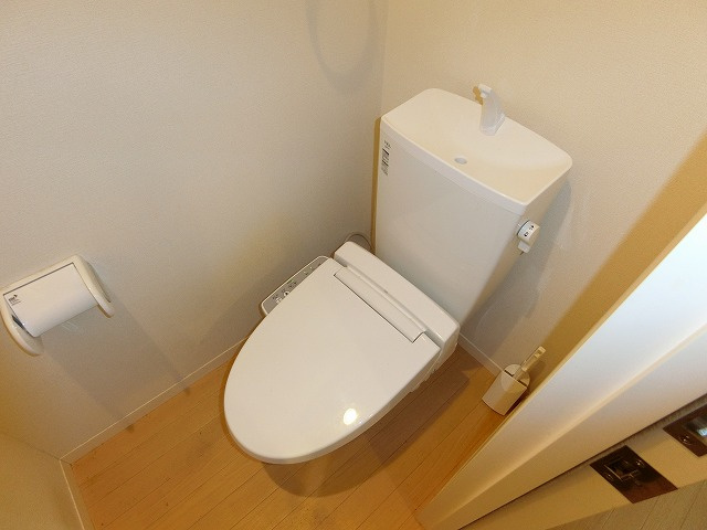 コーポラス若草EASTのトイレ