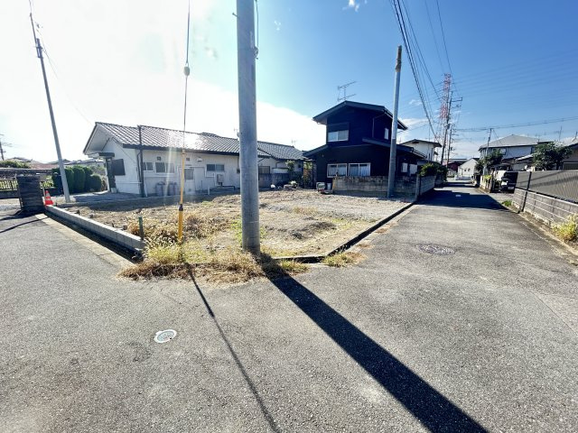 新築　藤岡市立石24-1期　LIGNAGE　１号棟の前面道路含む現地写真|現地写真　北東側接道幅員約4ｍ　北西側接道幅員約4ｍ