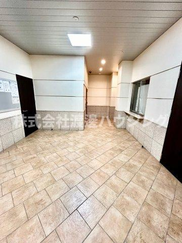 ドゥーエ江坂Ⅰのエントランス