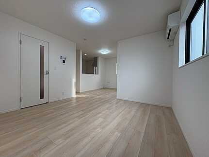 佐伯区五日市中央5丁目の居間・リビング