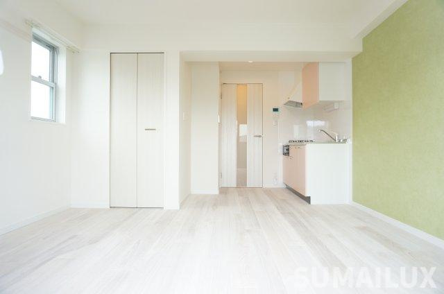 熊本市中央区薬園町の賃貸マンションの居間・リビング