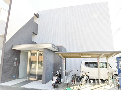 【エントランス】 | IRIS(イリス)