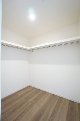 リーブルガーデン武豊町桜ケ丘2丁目　2号棟の収納|たっぷり収納可能なウォーキングクローゼット