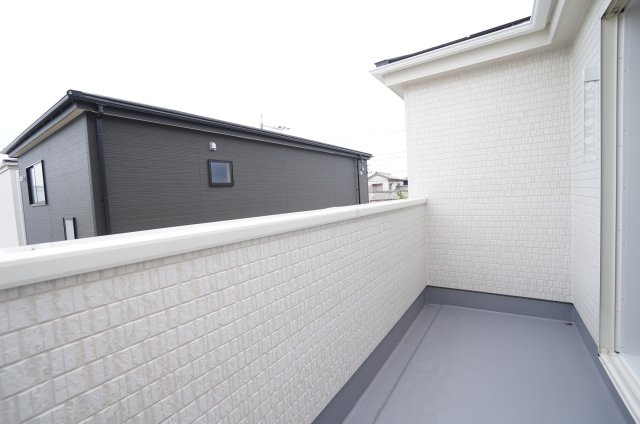 リーブルガーデン武豊町桜ケ丘2丁目　2号棟のバルコニー|南向きで日当たり良好なバルコニー