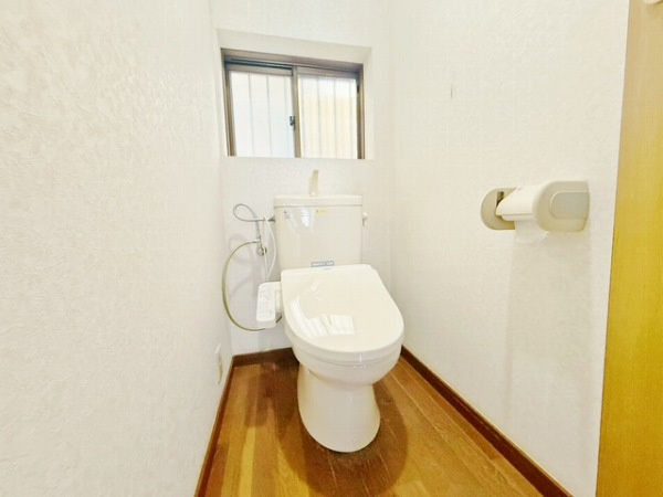 尼崎市大島１丁目　中古戸建のトイレ