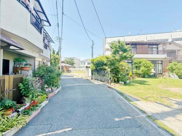 尼崎市大島１丁目　中古戸建の前面道路含む現地写真