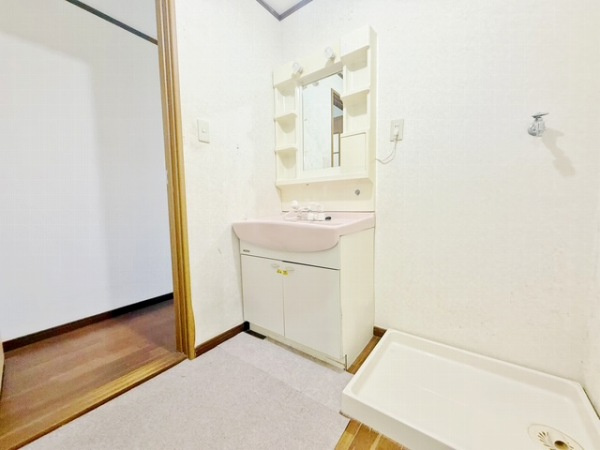 尼崎市大島１丁目　中古戸建の洗面所