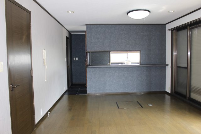 ６５５２７　岐阜市太郎丸貸家の居間・リビング