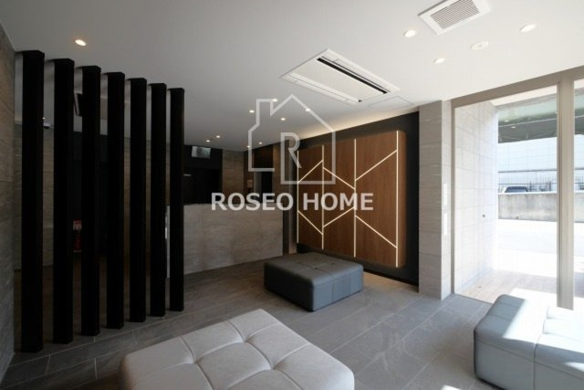 Dimora難波のエントランス