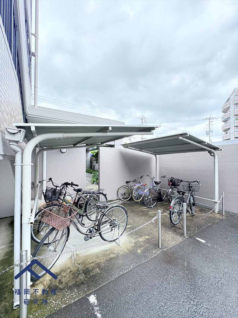 エイルスクエア長住南の駐車場