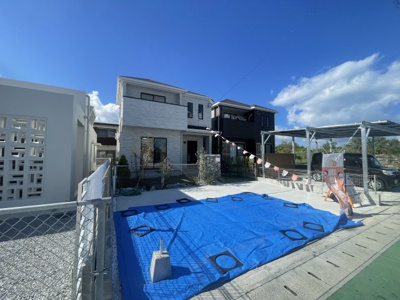 【外観】 | うるま市与那城Ⅱ（全2棟）ラスト1号棟 | 1号棟　並列駐車3台完備♪お庭付き♪