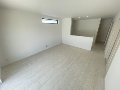 【居間・リビング】 | うるま市与那城Ⅱ（全2棟）ラスト1号棟 | 1号棟　LDK18帖♪