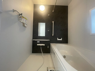 【浴室】 | うるま市与那城Ⅱ（全2棟）ラスト1号棟 | 1号棟　浴室換気乾燥機付き♪