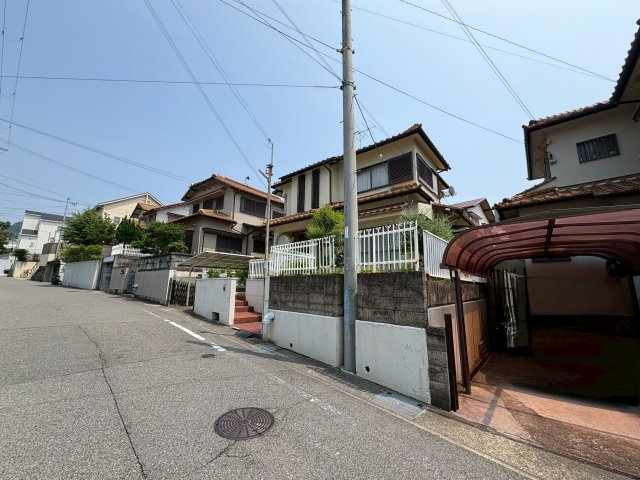 神戸市垂水区塩屋北町3丁目　戸建の前面道路含む現地写真