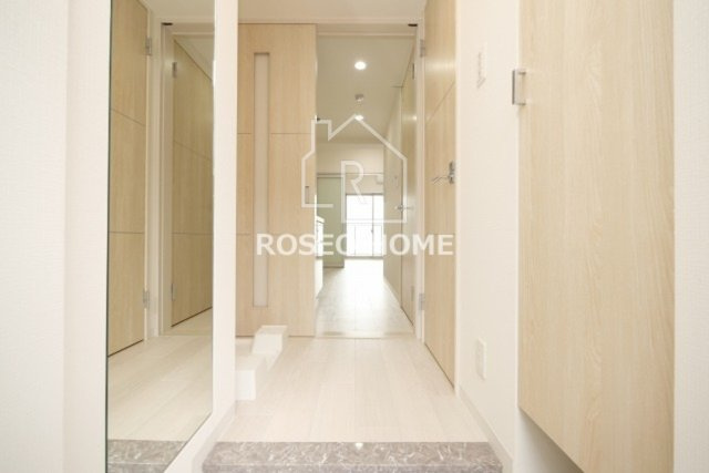 Dimora難波の玄関