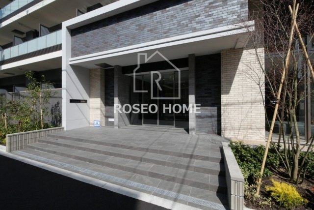 Dimora難波のエントランス