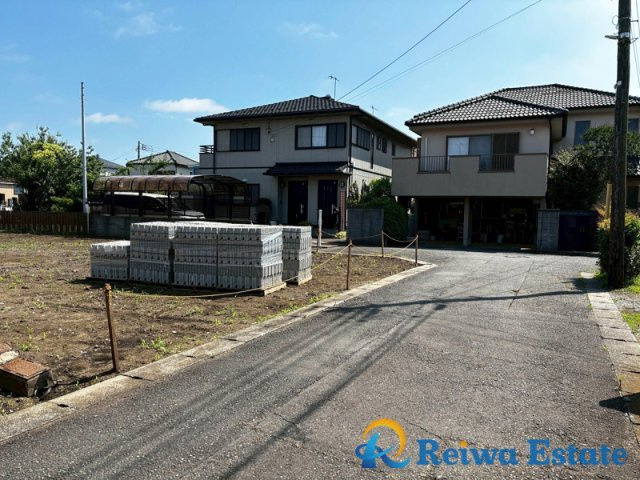 売地　高座郡寒川町小谷3丁目の前面道路含む現地写真