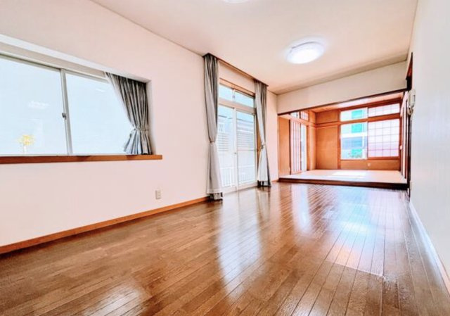 【居間・リビング】 | 久喜市桜田３丁目　中古戸建