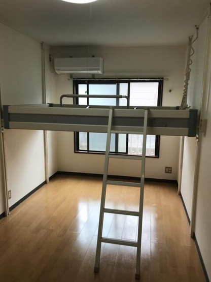 【寝室】