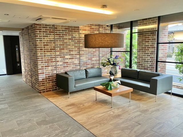 ルフォン横浜根岸のロビー