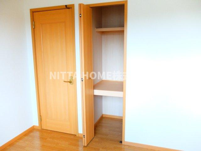 フィーレＢの収納|全居室収納スペース付きです★