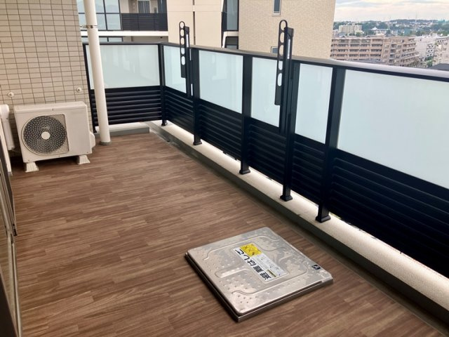 ファーストリンクレジデンスのバルコニー
