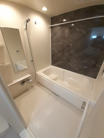 グランツの浴室|追い焚き・浴室乾燥機付きのお風呂です♪