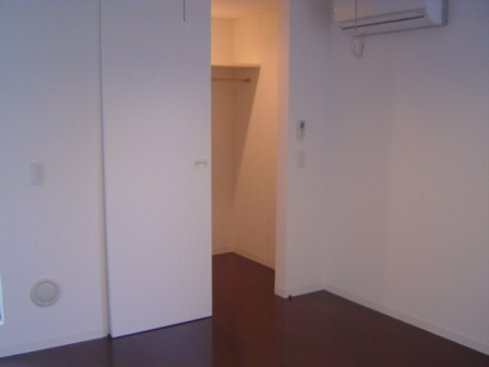 ミグ・ノンの内装