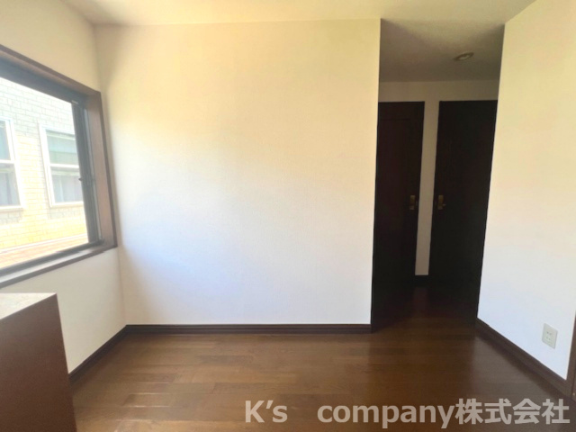 ◎藤沢市打戻　中古戸建の内装|ゆとりある2階踊り場♪