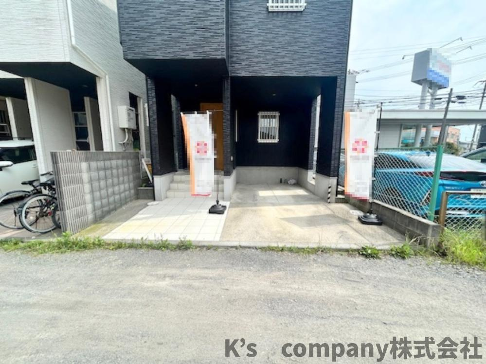 茅ヶ崎市下町屋2丁目　中古戸建の駐車場