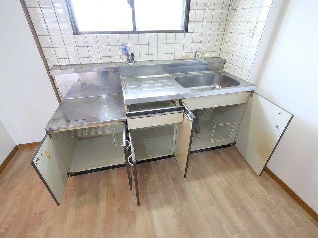 グレースマンションくまきのキッチン|収納も多く、使いやすいキッチンです